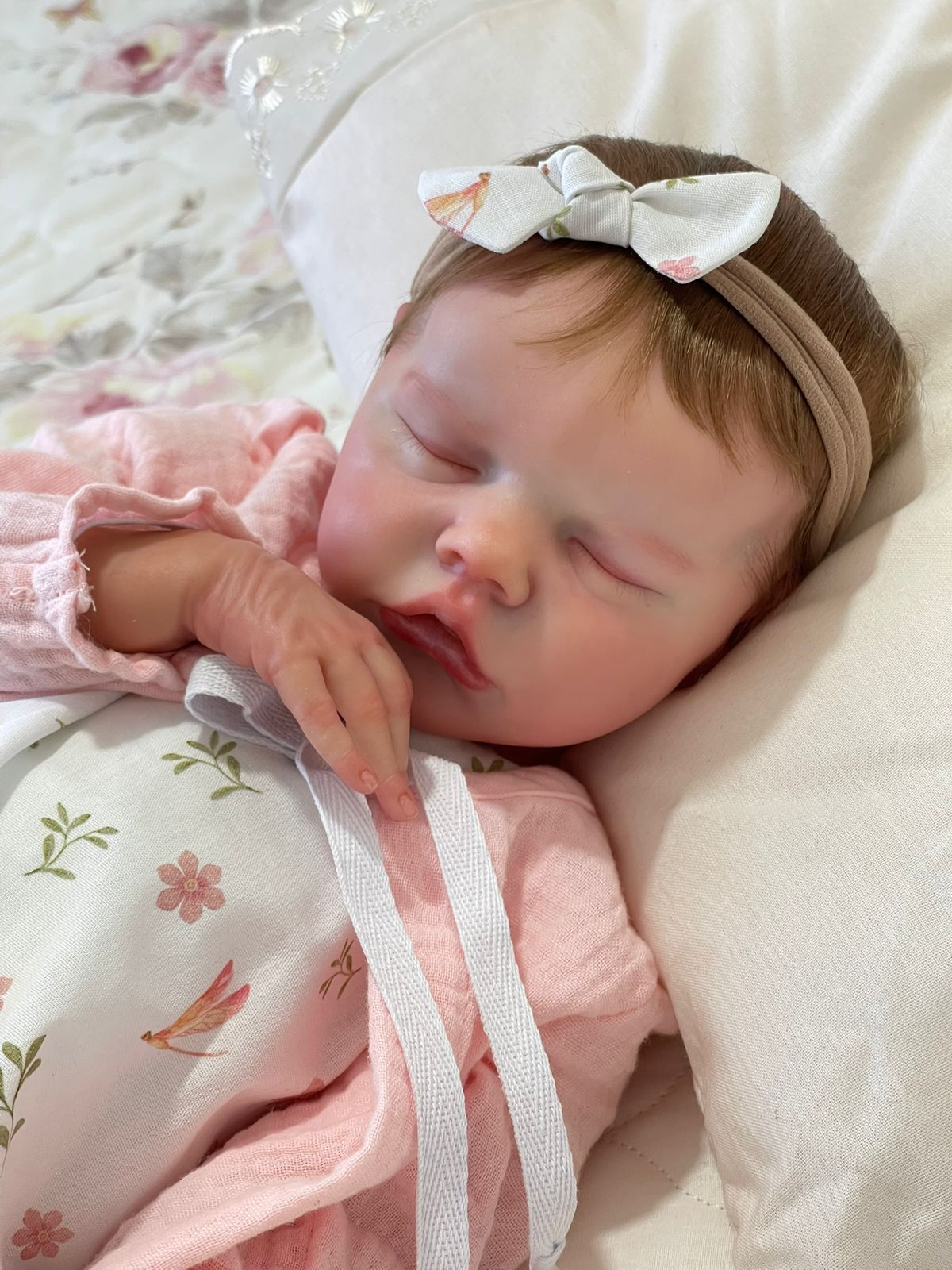 Bebê reborn original com certificado 16